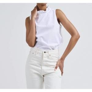 NEW ATLANTIQUE ASCOLI echo 2 sleeveless blouse in white